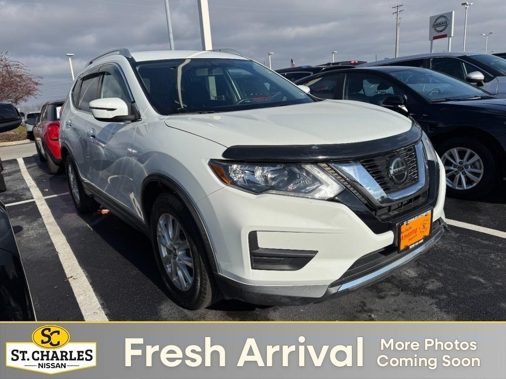 2018 Nissan Rogue SV's photo