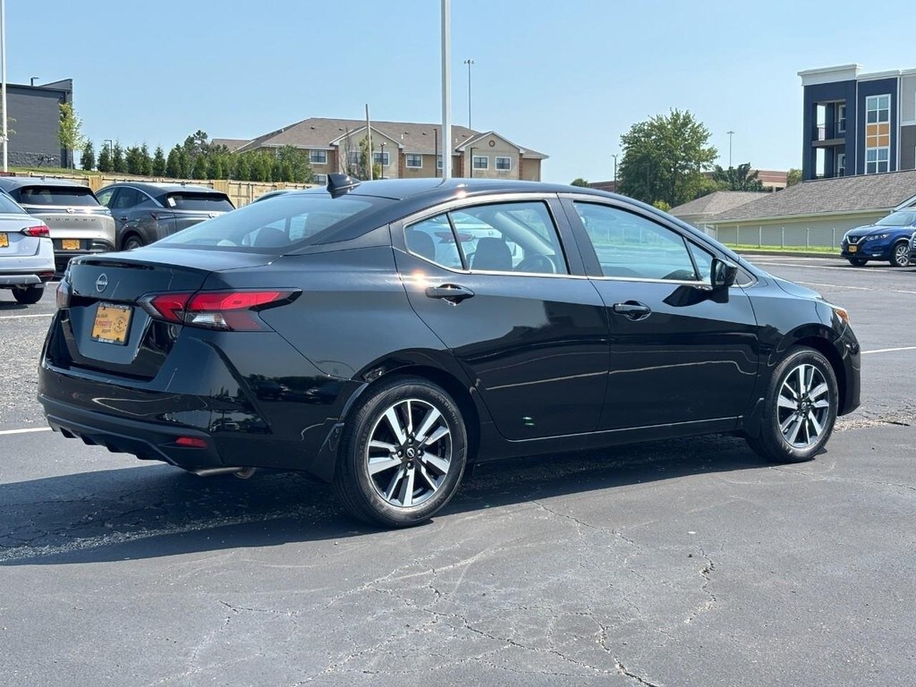 2026 Nissan Rogue SV photo 3