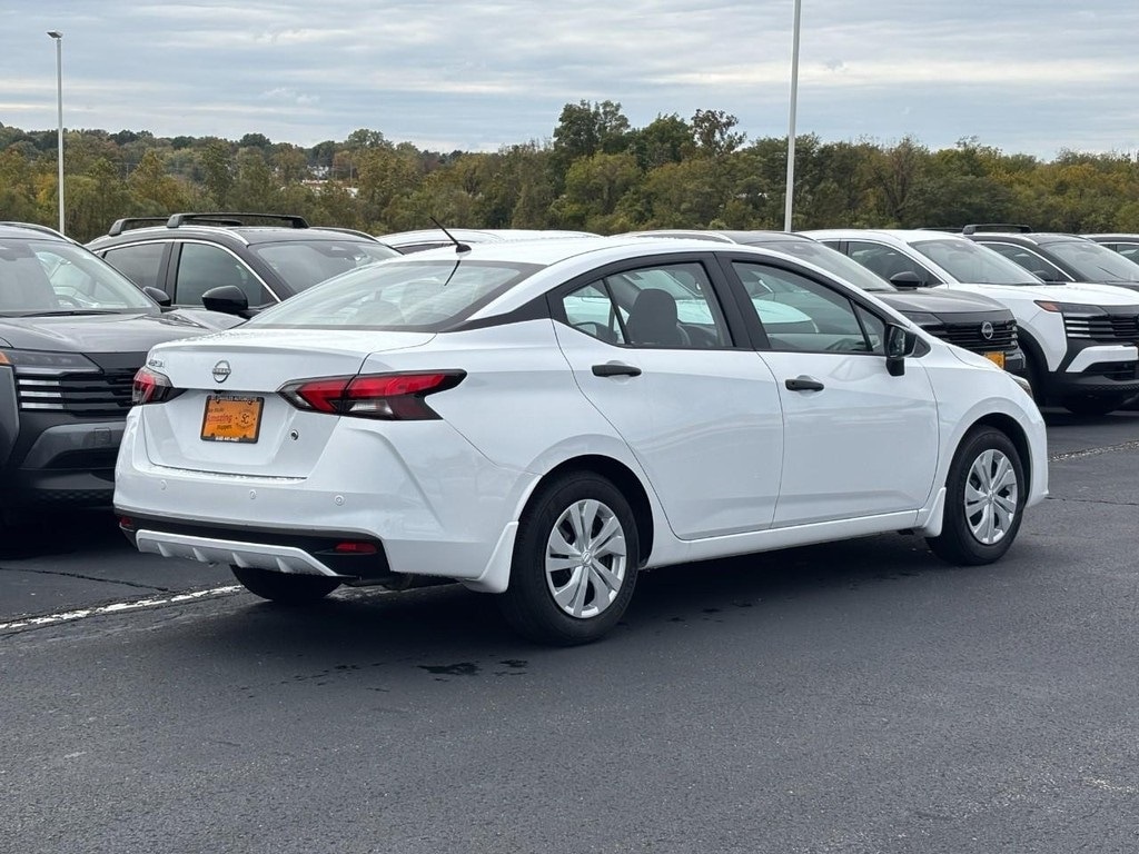 New 2025 Nissan Versa 1.6 S Sedan