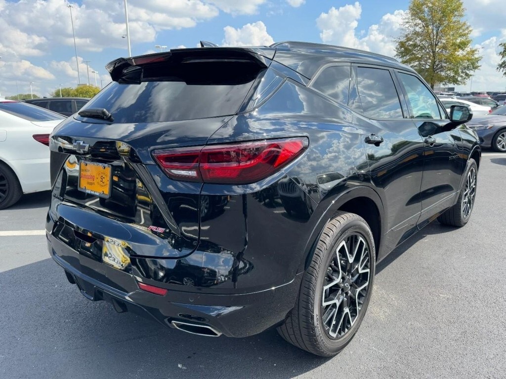 2025 Chevrolet Blazer RS photo 3