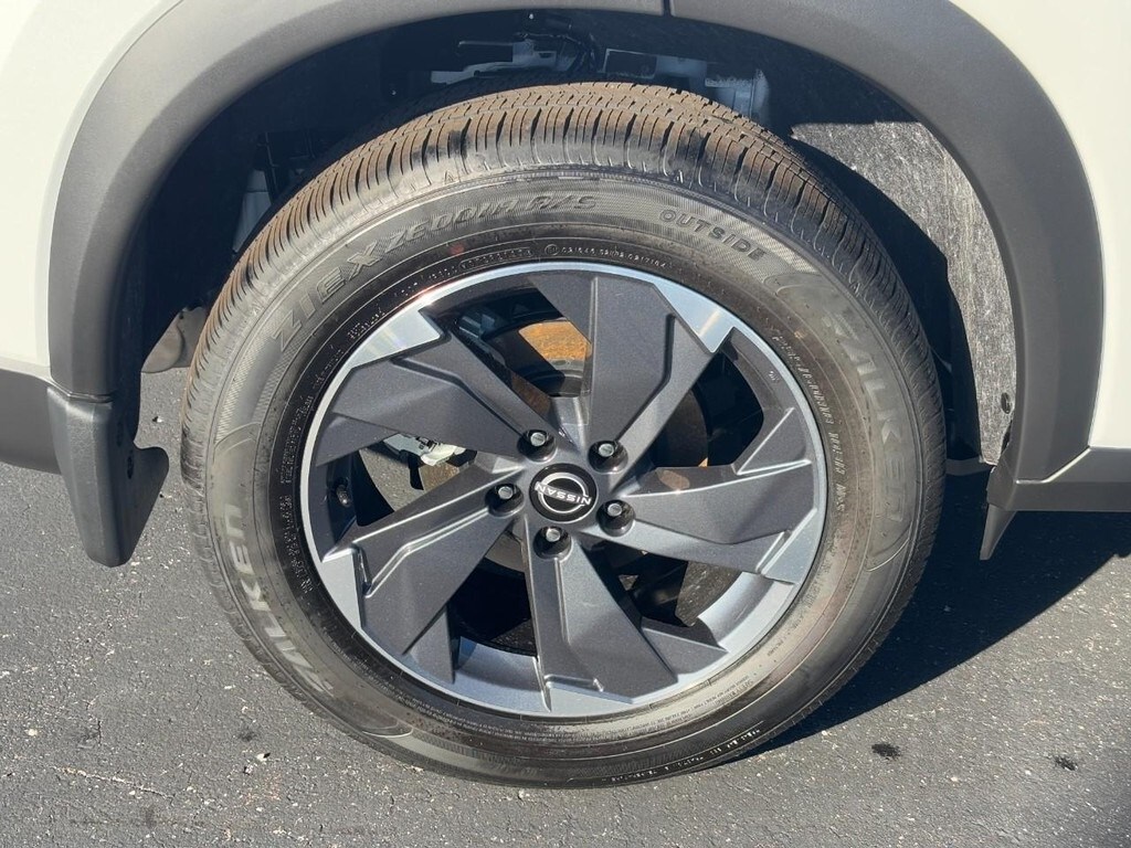 New 2026 Nissan Rogue SV SUV