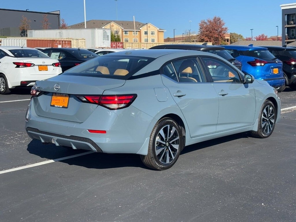 2025 Nissan Sentra SV photo 3