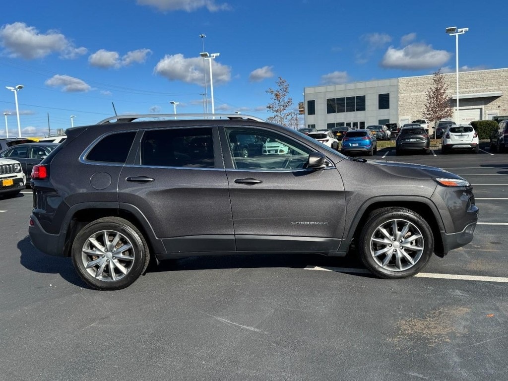 Used 2018 Jeep Cherokee Limited SUV
