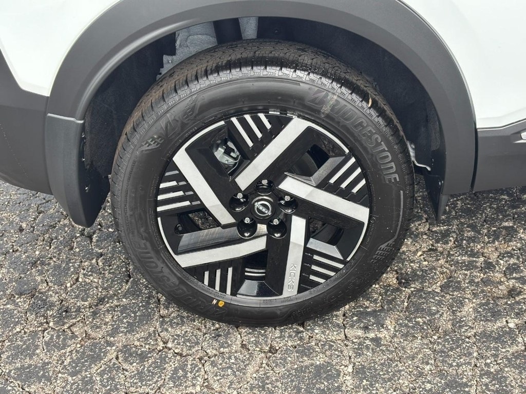 New 2026 Nissan Kicks SV SUV