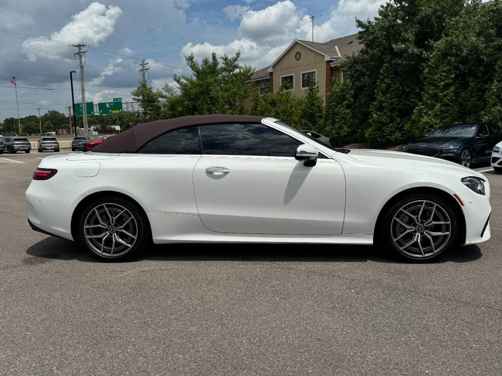 2021 Mercedes Benz E 450 photo 2