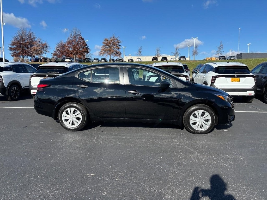 New 2025 Nissan Versa 1.6 S Sedan