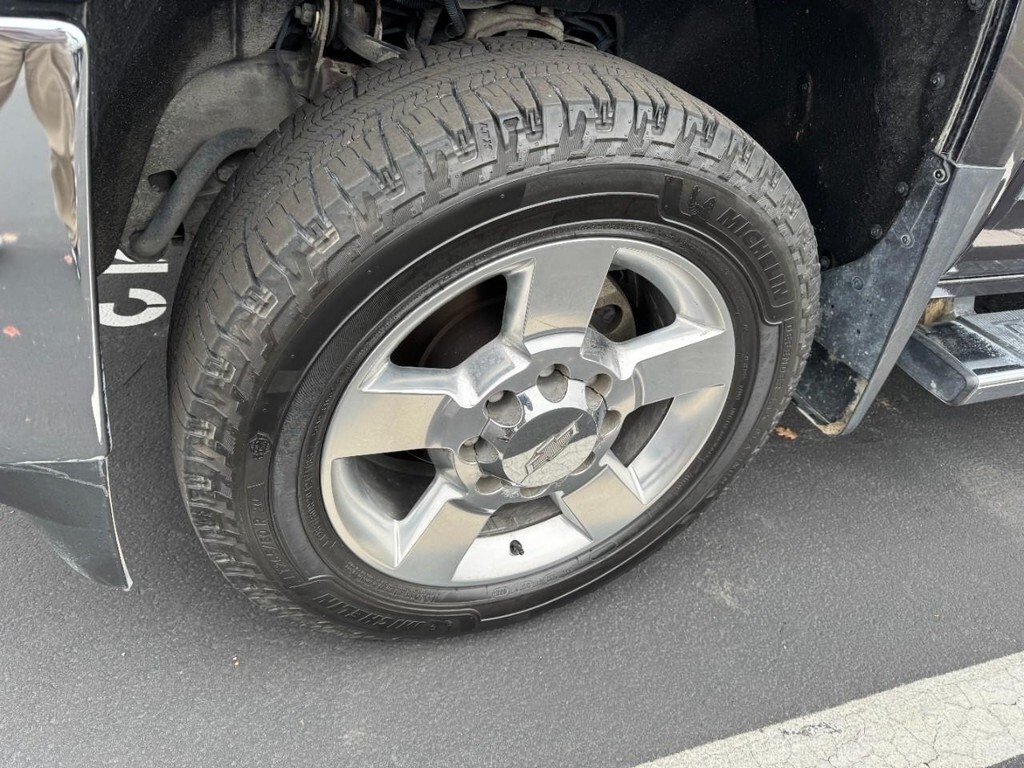 2016 Chevrolet Silverado LTZ photo 4