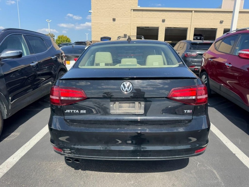 2017 Volkswagen Jetta 1.4T SE photo 3
