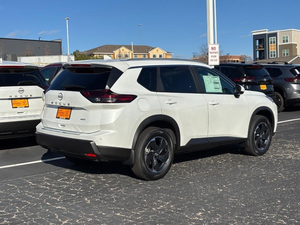 2026 Nissan Rogue SV photo 2