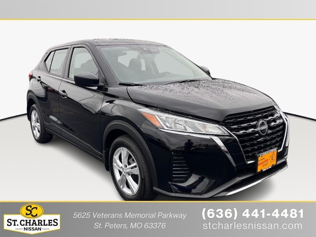 2025 Nissan KICKS PLAY Base's photo