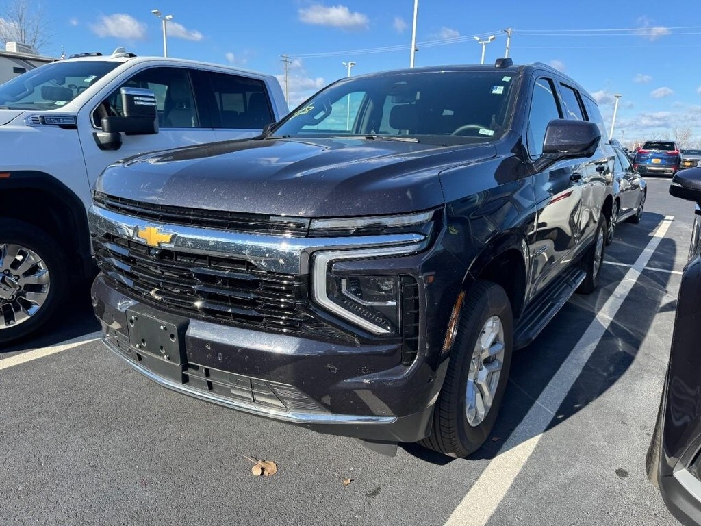 2025 Chevrolet Tahoe LS photo 4