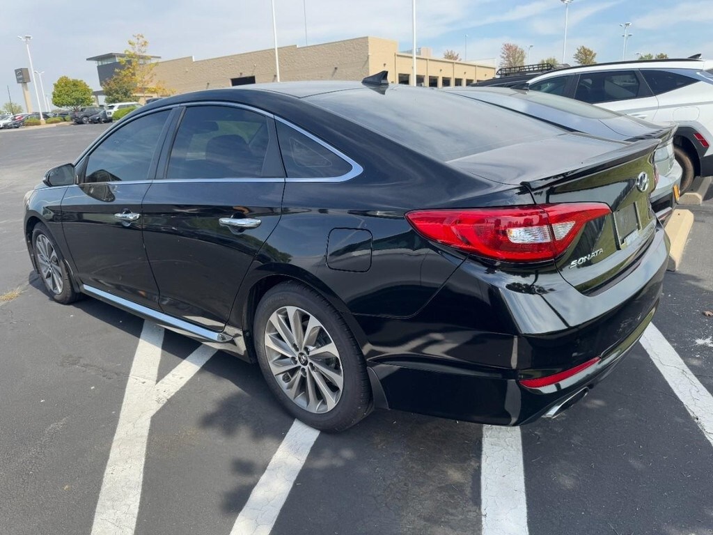 2017 Hyundai Sonata Sport photo 3
