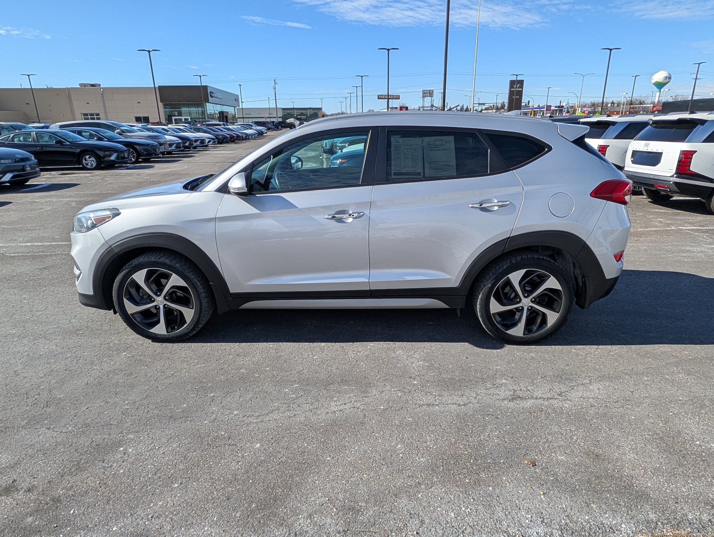 Used 2017 Hyundai Tucson Limited with VIN KM8J3CA27HU313706 for sale in Waite Park, Minnesota