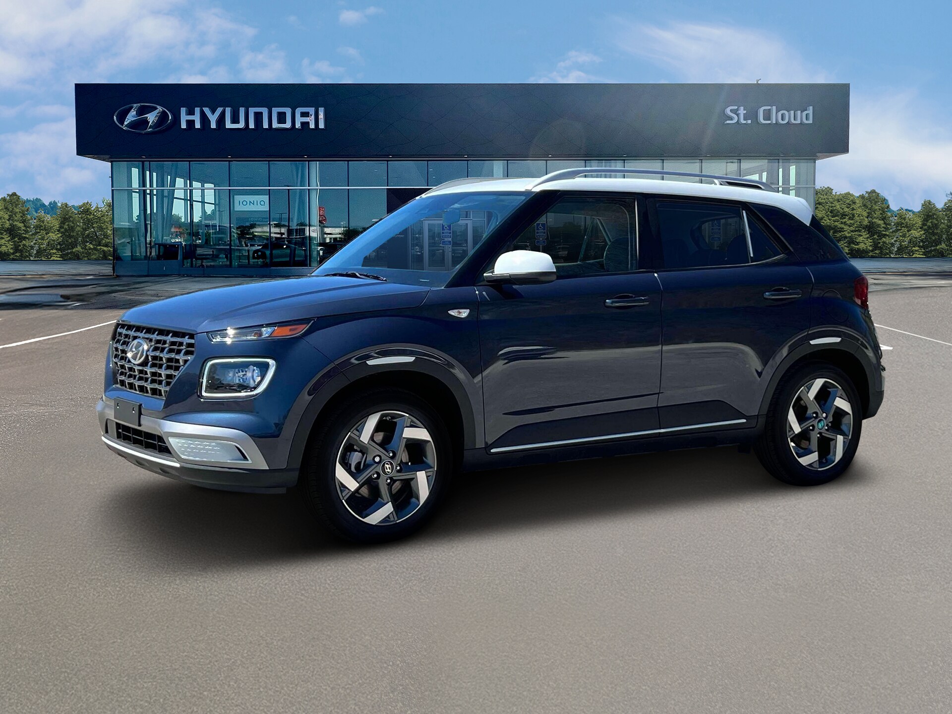 2025 Hyundai Venue Limited photo 2