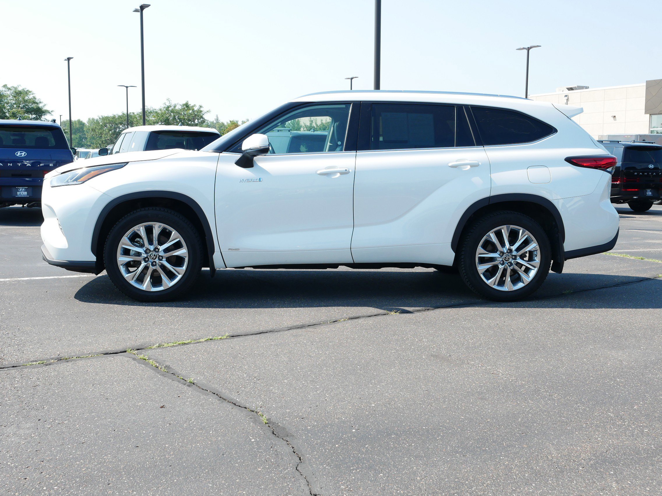 Used 2021 Toyota Highlander Limited with VIN 5TDDBRCH4MS015475 for sale in Waite Park, Minnesota