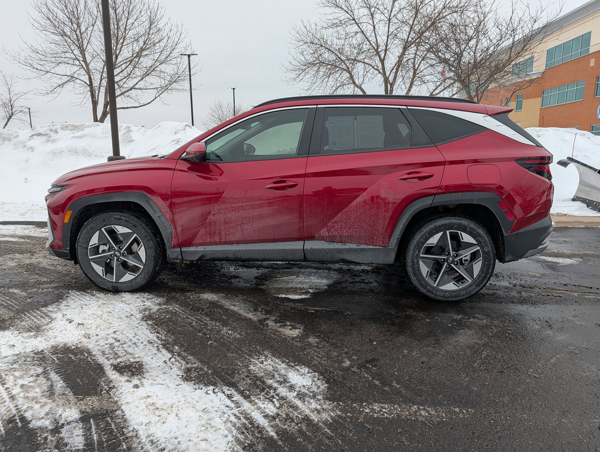 Used 2025 Hyundai Tucson SEL with VIN 5NMJBCDE5SH550299 for sale in Waite Park, Minnesota