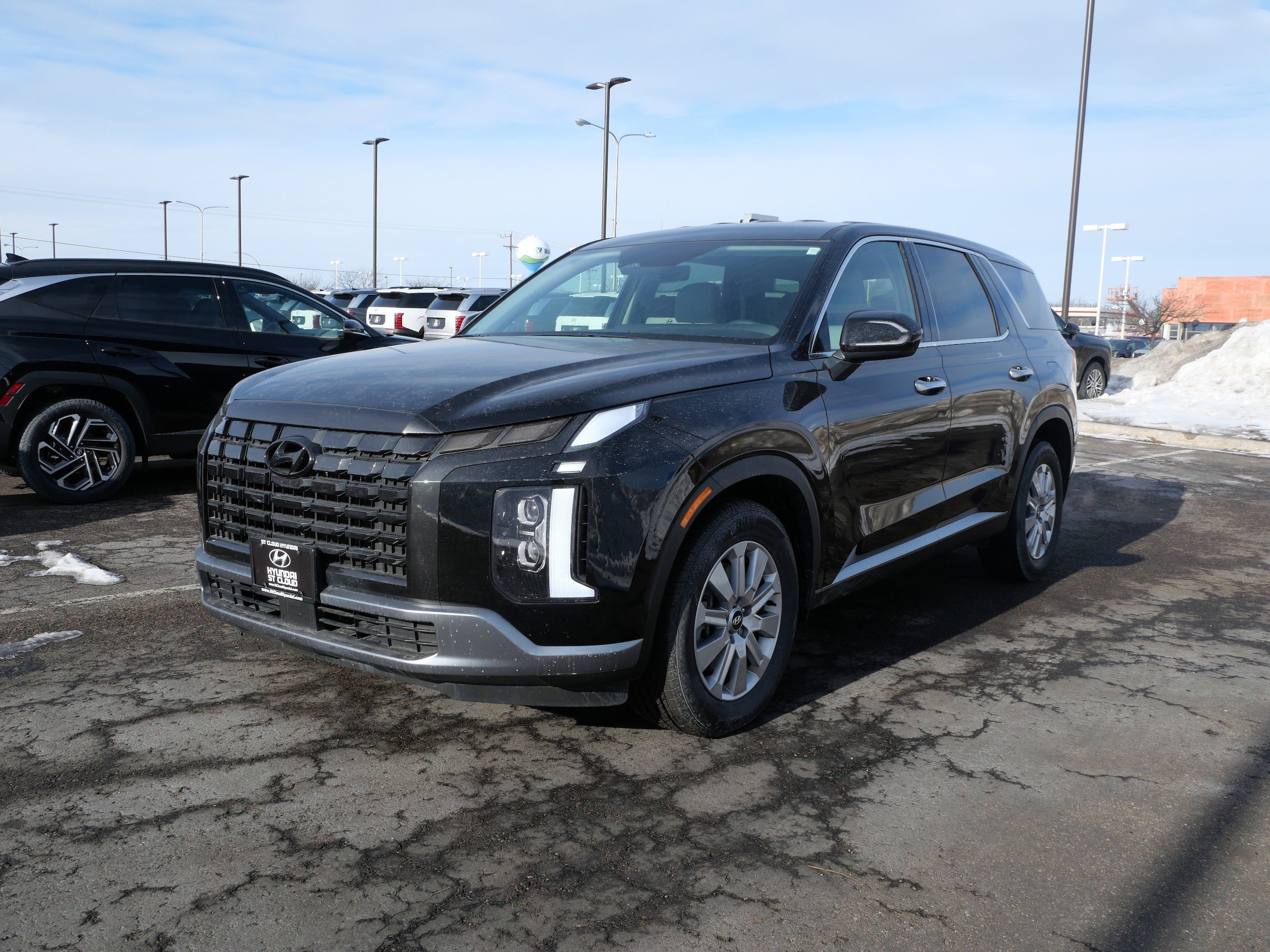 2025 Hyundai Palisade SE's photo