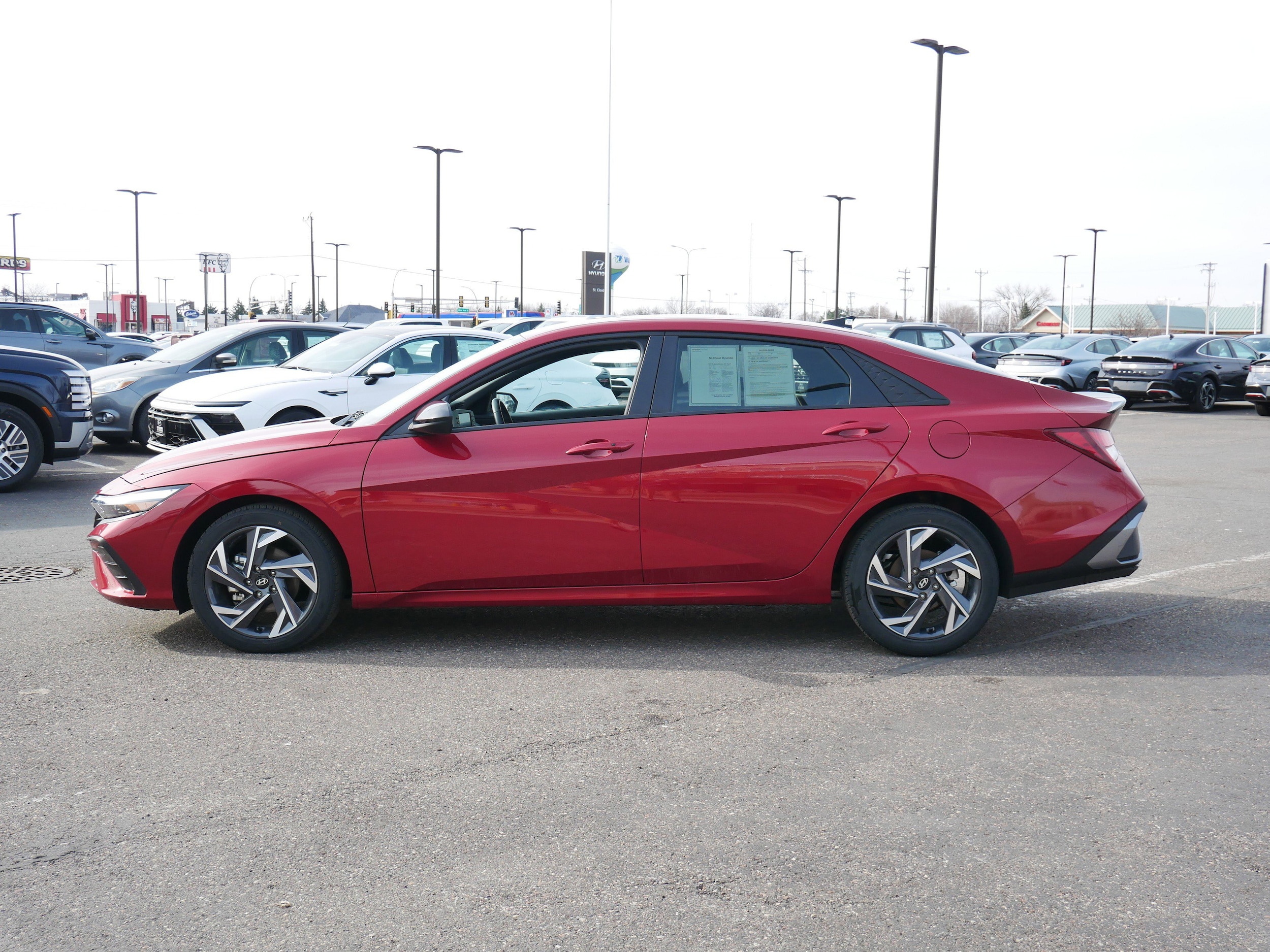 Used 2025 Hyundai Elantra SEL with VIN KMHLM4DG2SU992620 for sale in Waite Park, Minnesota