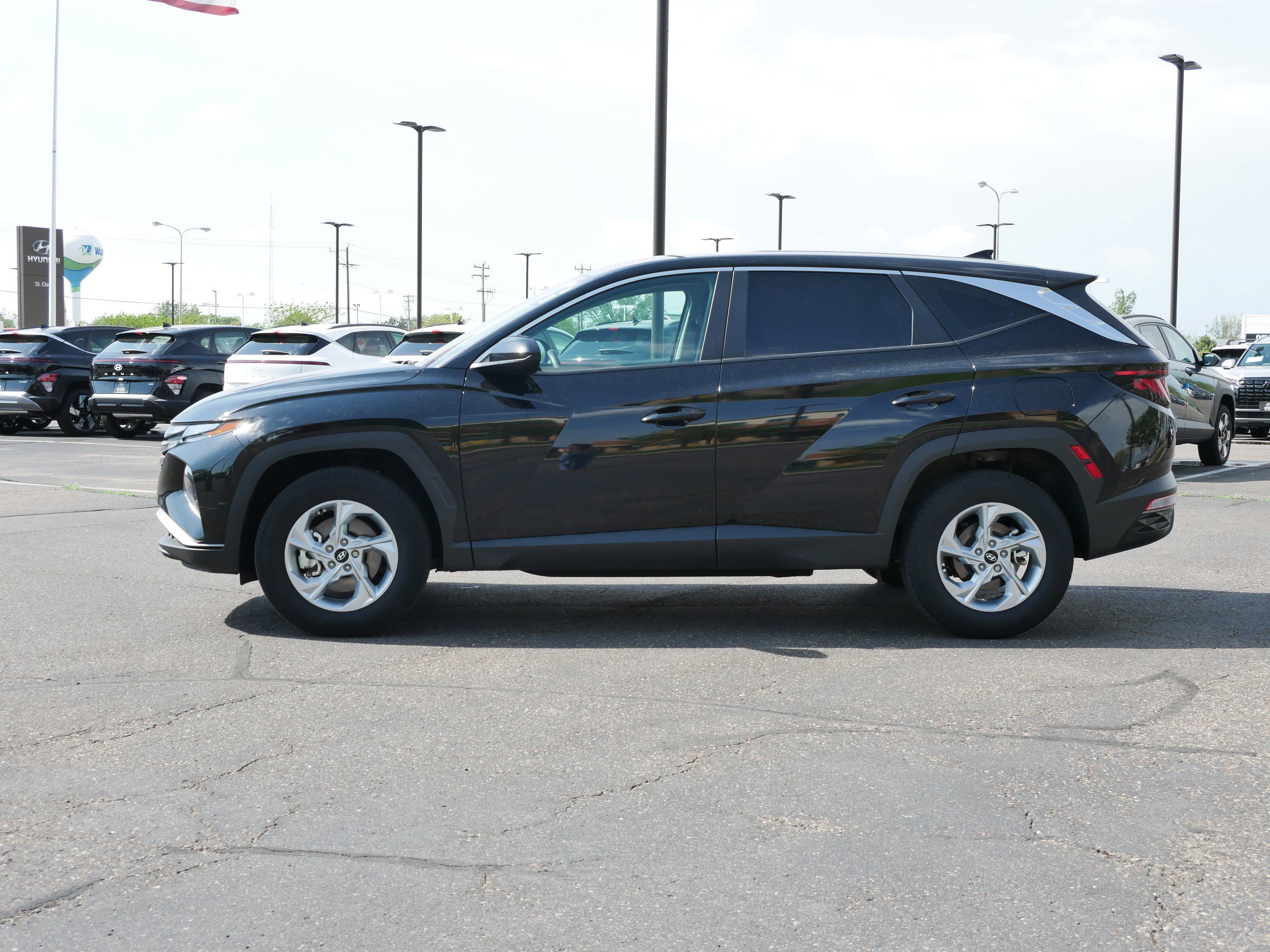 2024 Hyundai Tucson SE photo 2