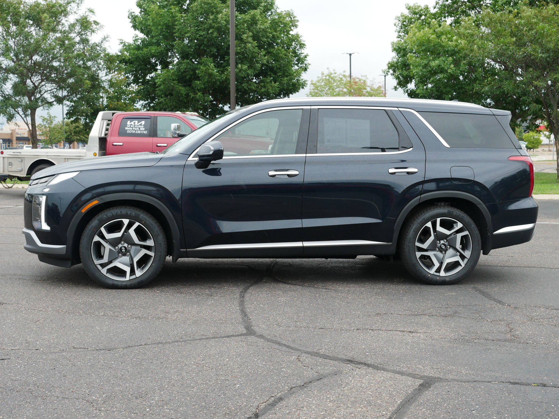 Certified 2023 Hyundai Palisade Limited with VIN KM8R5DGE2PU562594 for sale in Waite Park, Minnesota