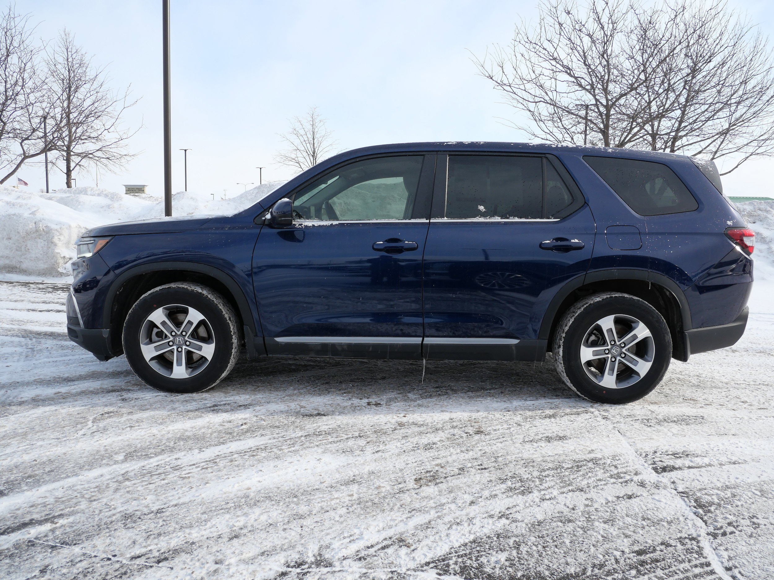 Used 2025 Honda Pilot EX-L with VIN 5FNYG1H42SB013591 for sale in Waite Park, Minnesota