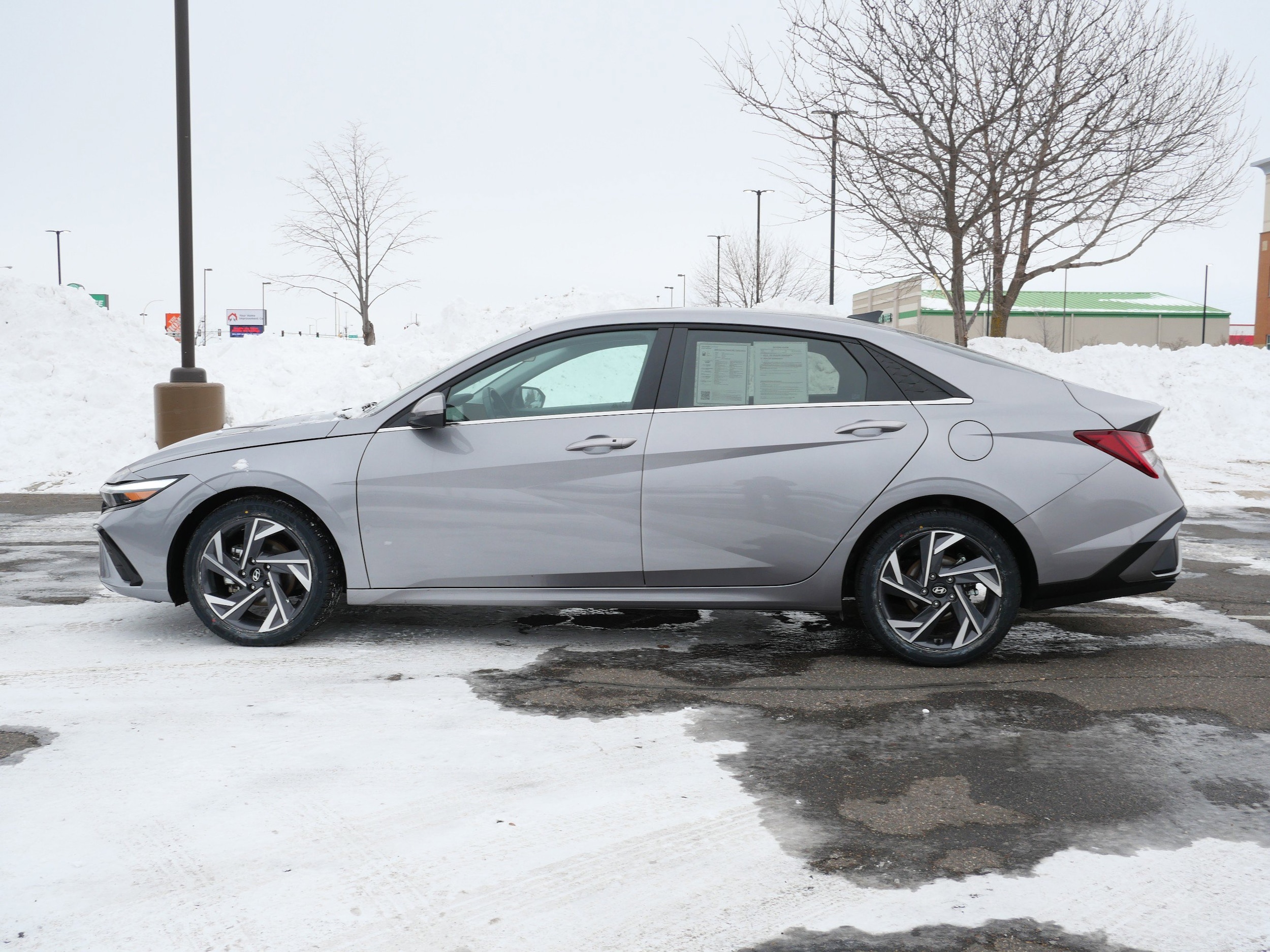 Used 2025 Hyundai Elantra SEL with VIN KMHLS4DG6SU903380 for sale in Waite Park, Minnesota