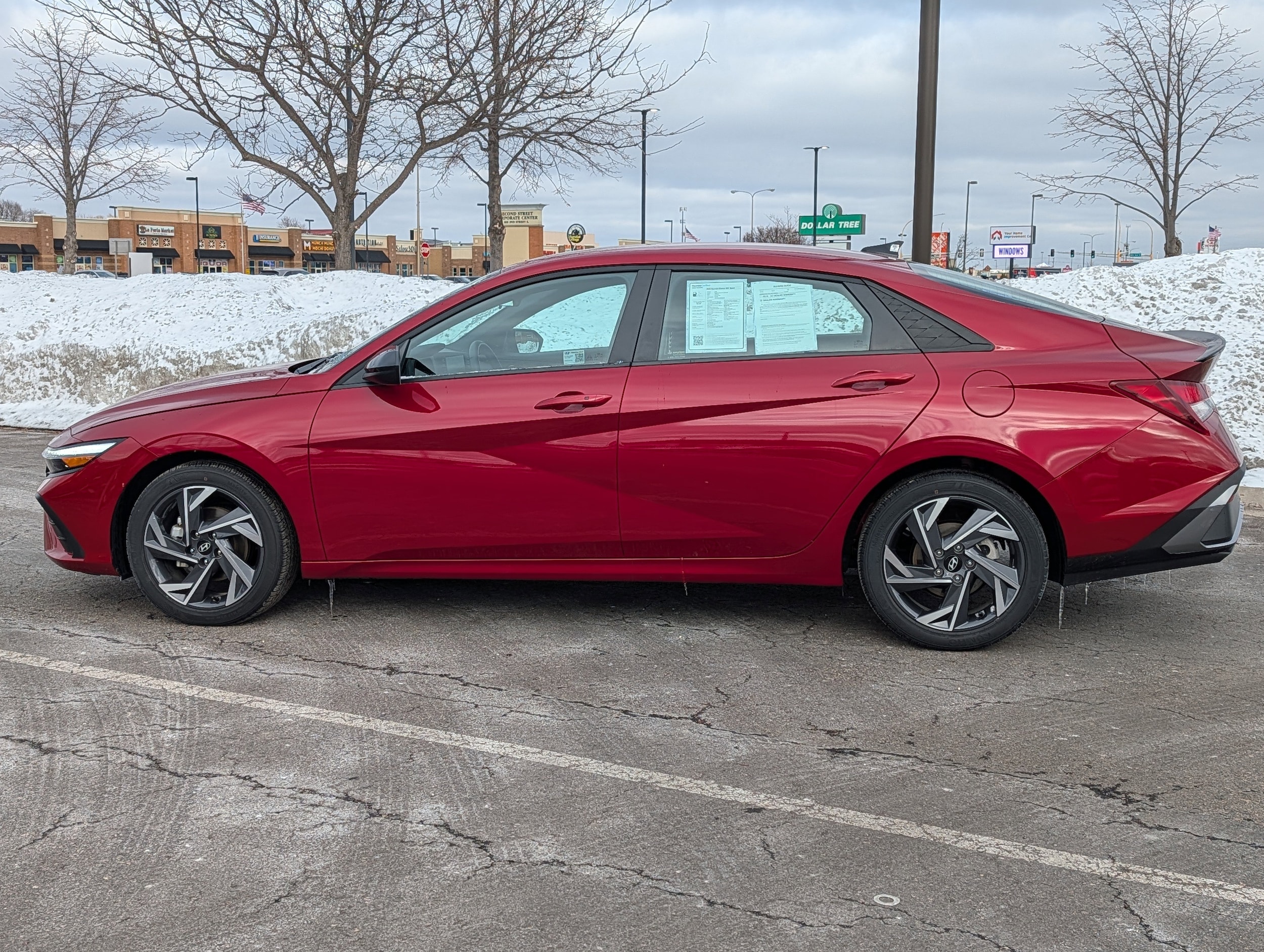 Used 2025 Hyundai Elantra SEL with VIN KMHLM4DG2SU992620 for sale in Waite Park, Minnesota
