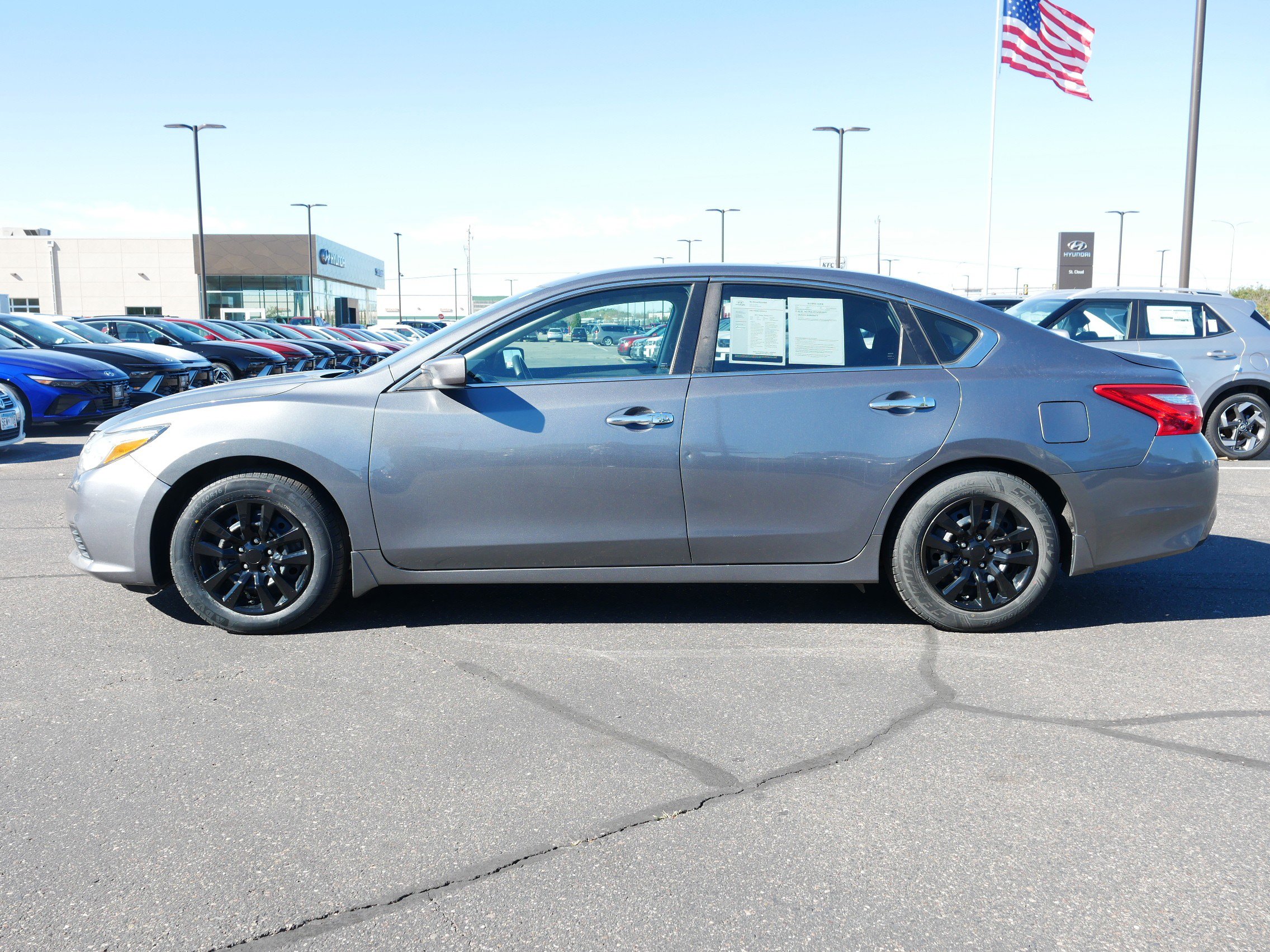Used 2017 Nissan Altima S with VIN 1N4AL3AP0HN345428 for sale in Waite Park, Minnesota