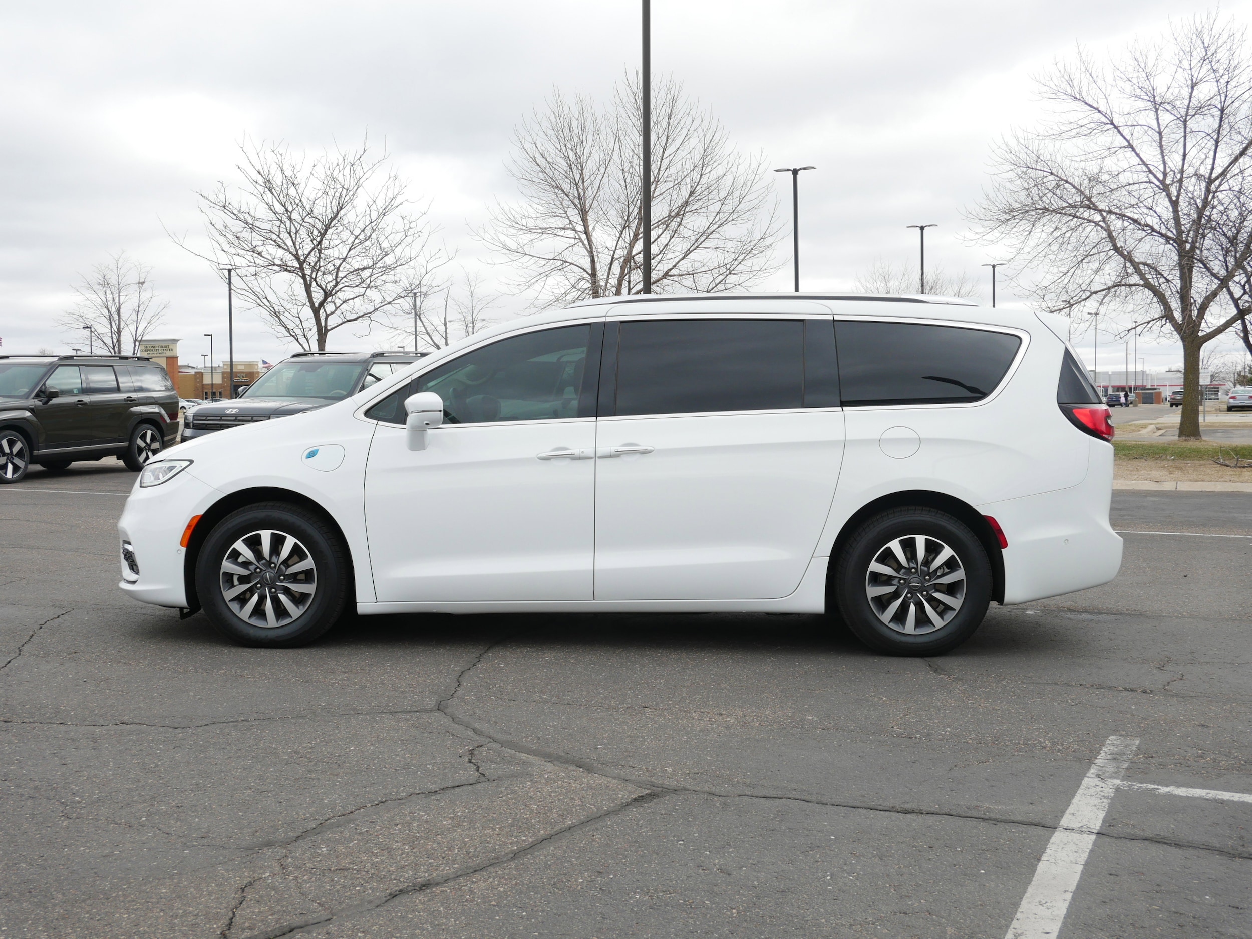 Used 2021 Chrysler Pacifica Hybrid Touring L with VIN 2C4RC1L78MR605862 for sale in Waite Park, Minnesota