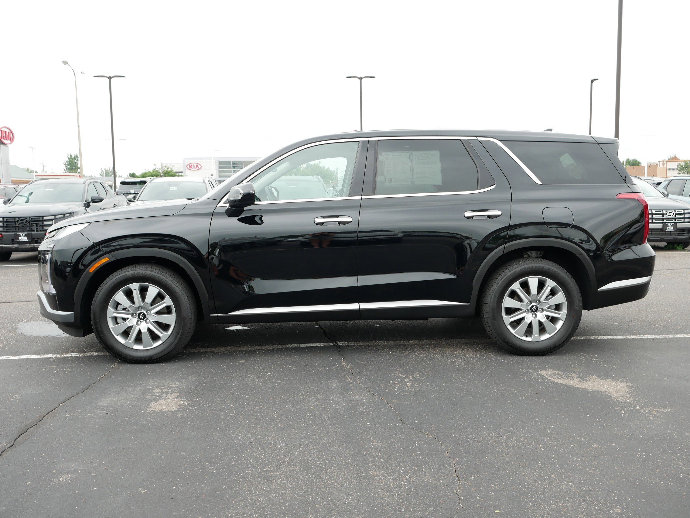 Certified 2025 Hyundai Palisade SE with VIN KM8R1DGE0SU887703 for sale in Waite Park, Minnesota