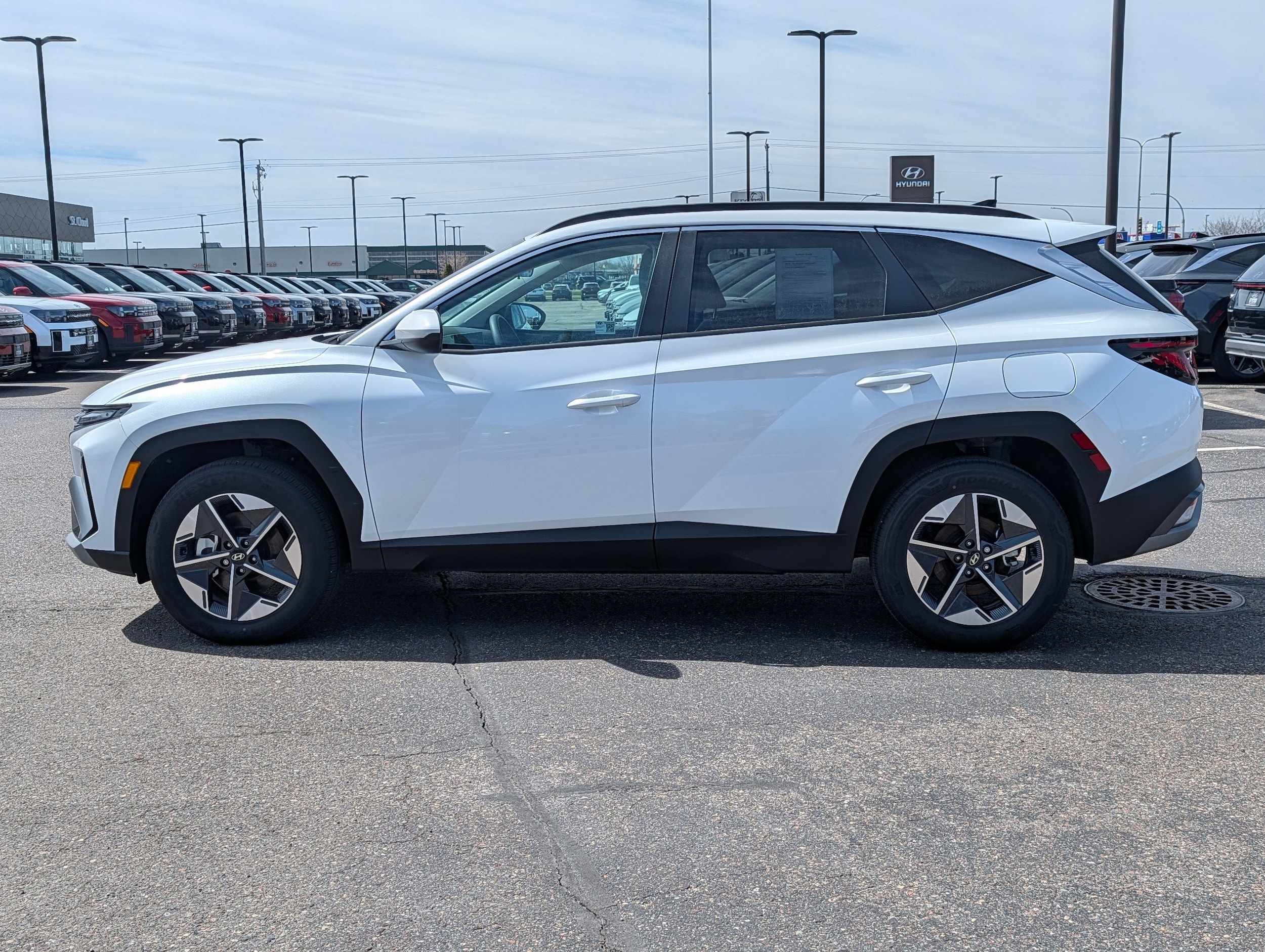 Used 2025 Hyundai Tucson SEL with VIN 3KMJBCDE8SE020414 for sale in Waite Park, Minnesota