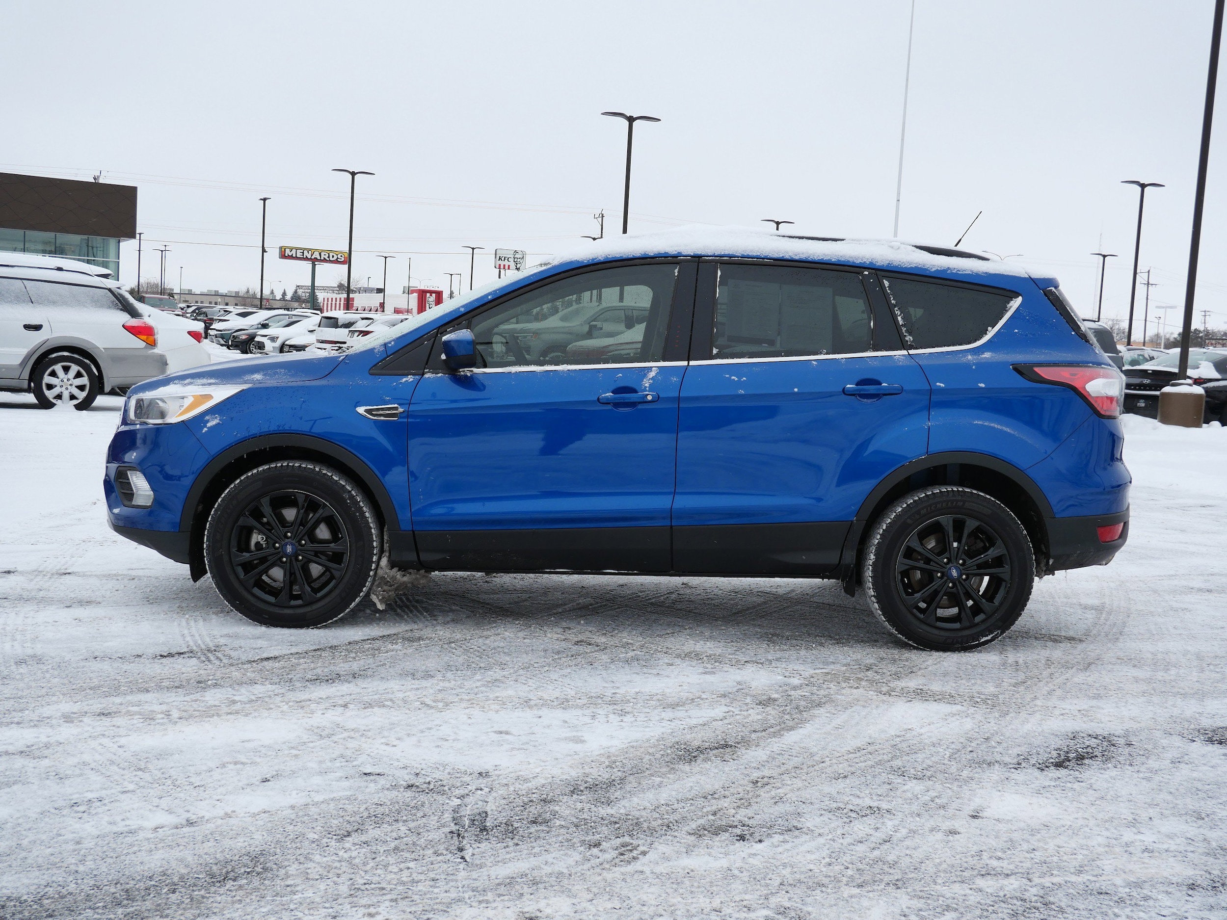 Used 2018 Ford Escape SE with VIN 1FMCU9GD5JUC48698 for sale in Waite Park, Minnesota