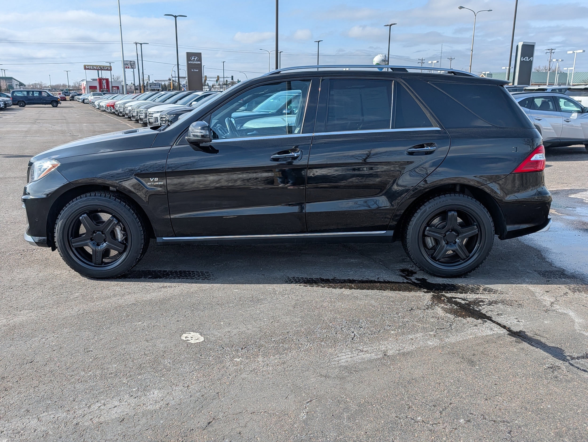 Used 2015 Mercedes-Benz M-Class ML63 AMG with VIN 4JGDA7EBXFA472609 for sale in Waite Park, Minnesota