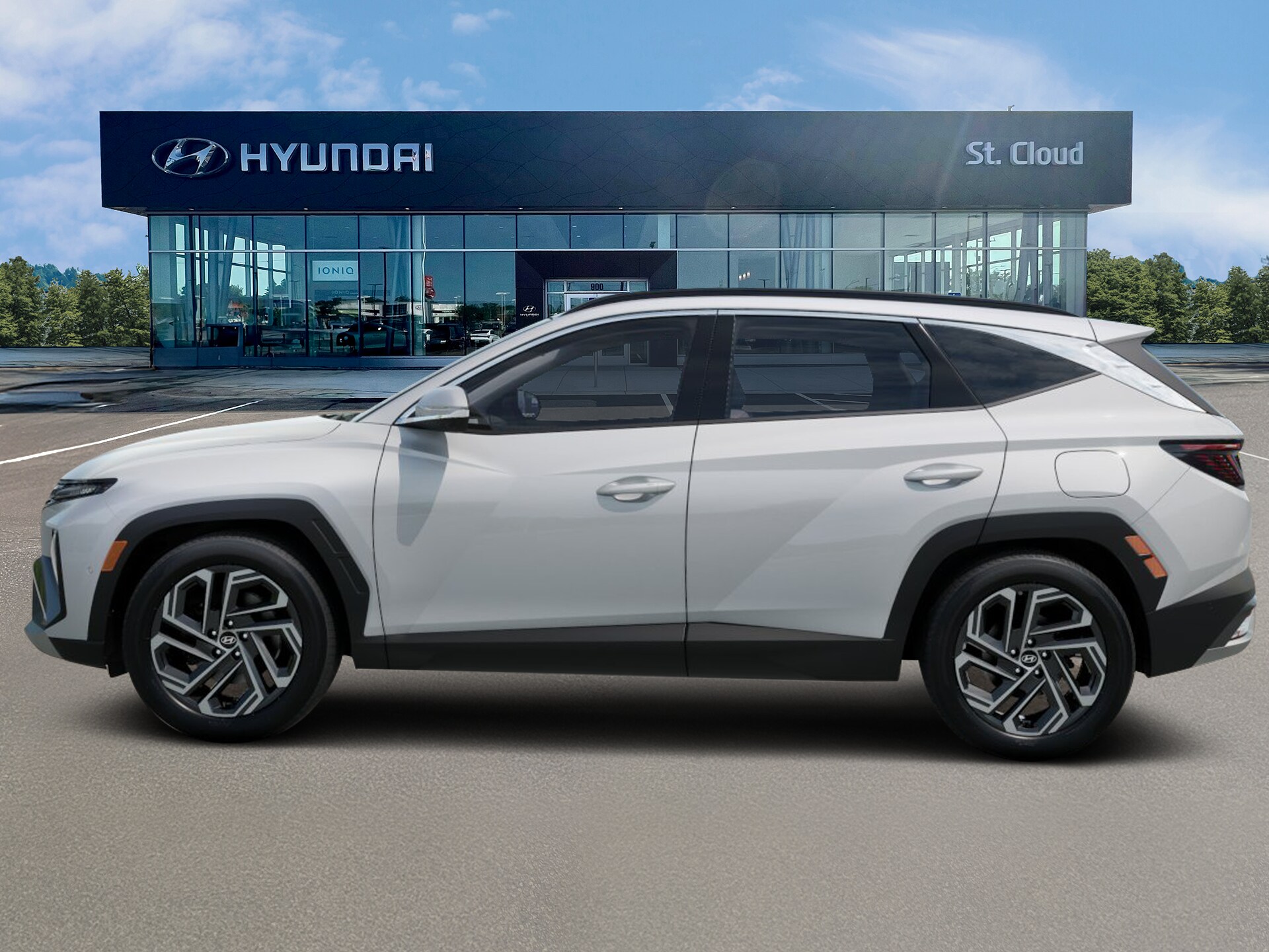 2026 Hyundai Tucson Hybrid Limited photo 2