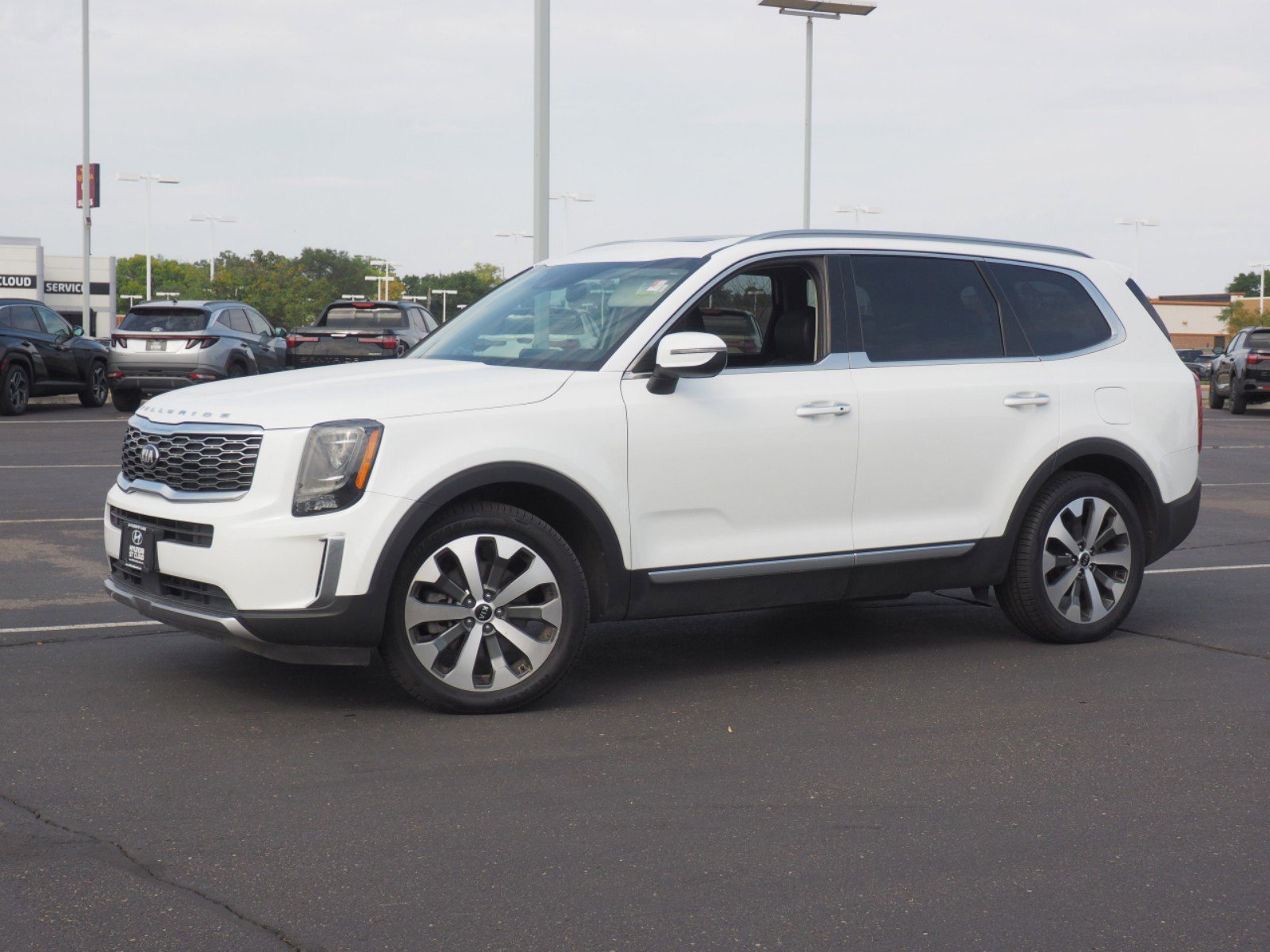 Used 2020 Kia Telluride S with VIN 5XYP64HC6LG005625 for sale in Waite Park, Minnesota