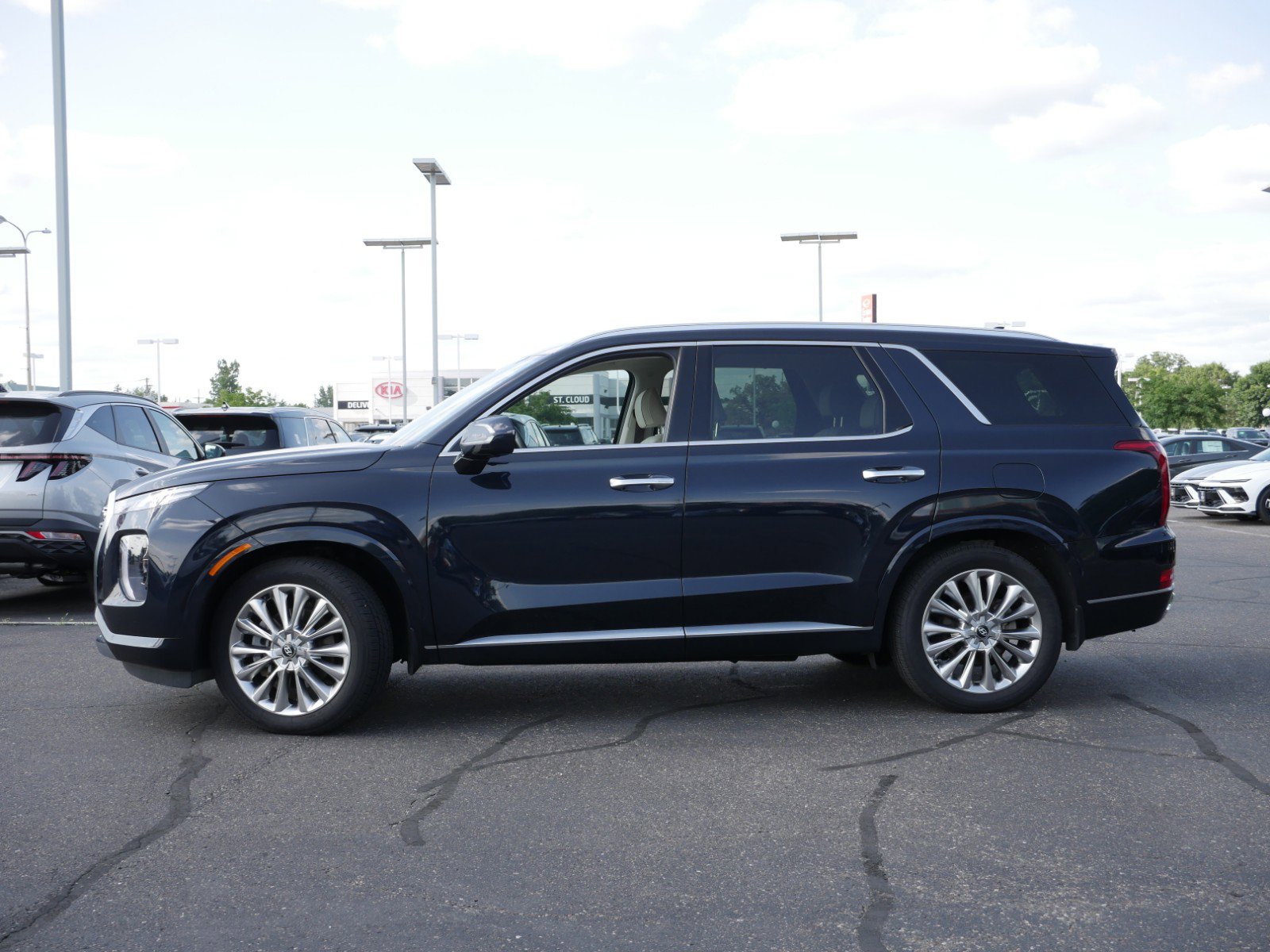 Certified 2020 Hyundai Palisade Limited with VIN KM8R5DHE5LU083790 for sale in Waite Park, Minnesota