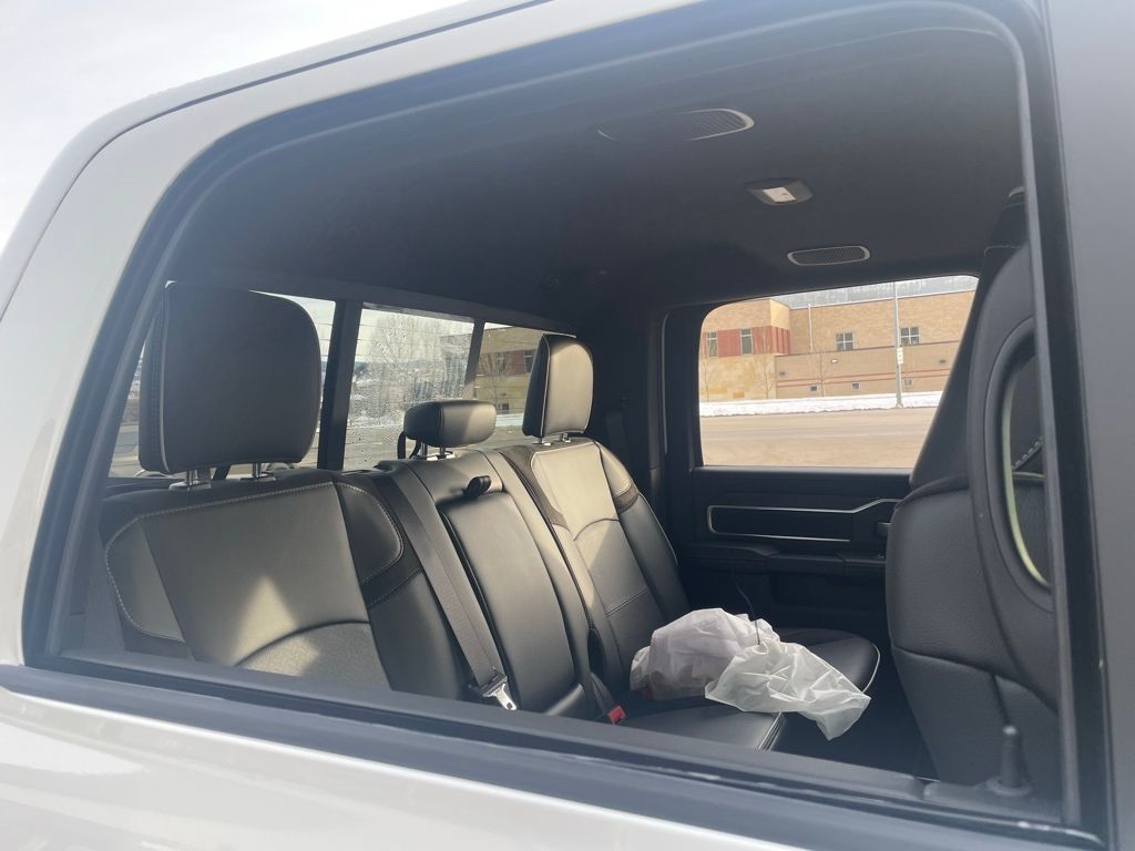 2026 RAM 3500 Laramie - Photo 16