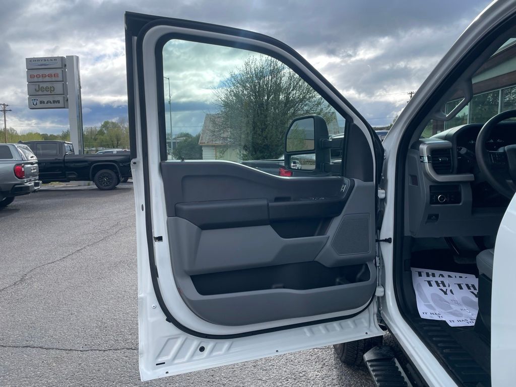 2023 Ford F-250 Super Duty XL - Photo 14