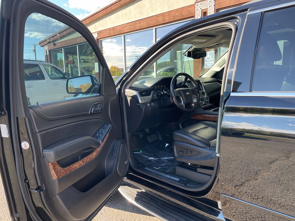 2017 Chevrolet Suburban Premier - Photo 9