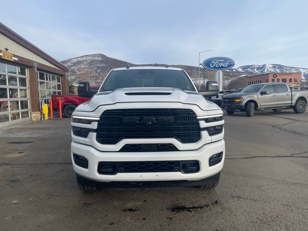 2026 RAM 3500 Laramie - Photo 10
