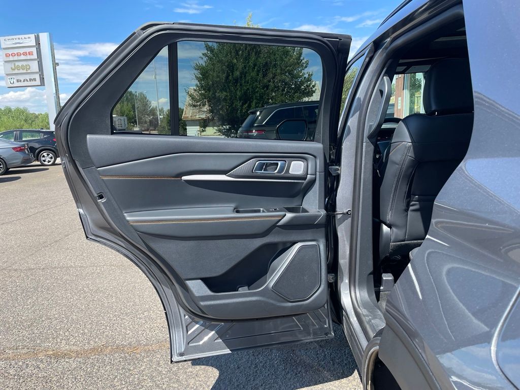 2026 Ford Explorer Tremor - Photo 15