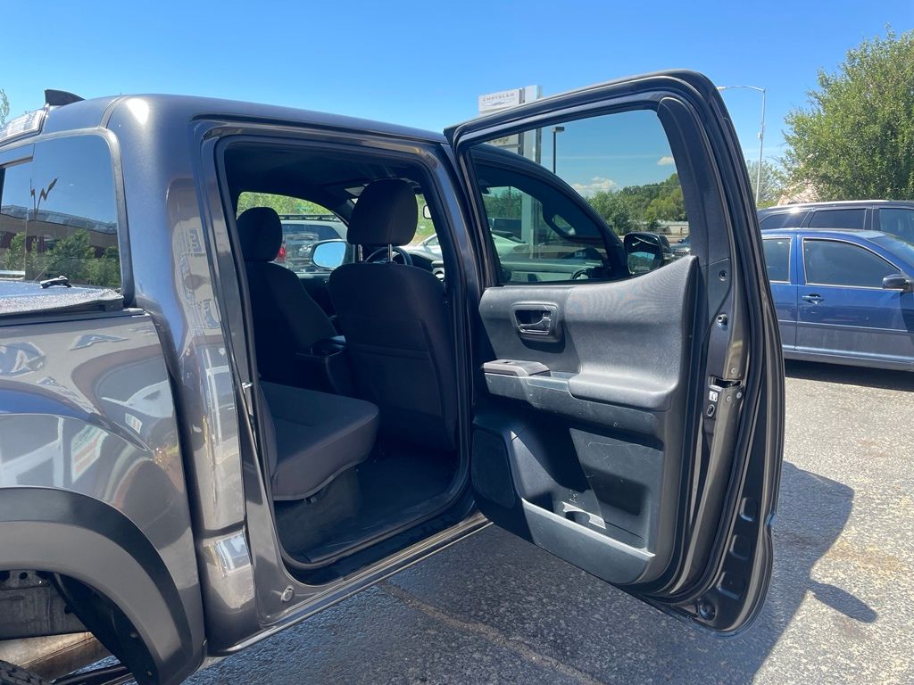 2017 Toyota Tacoma TRD Off Road - Photo 18