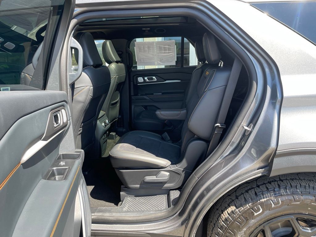 2026 Ford Explorer Tremor - Photo 16
