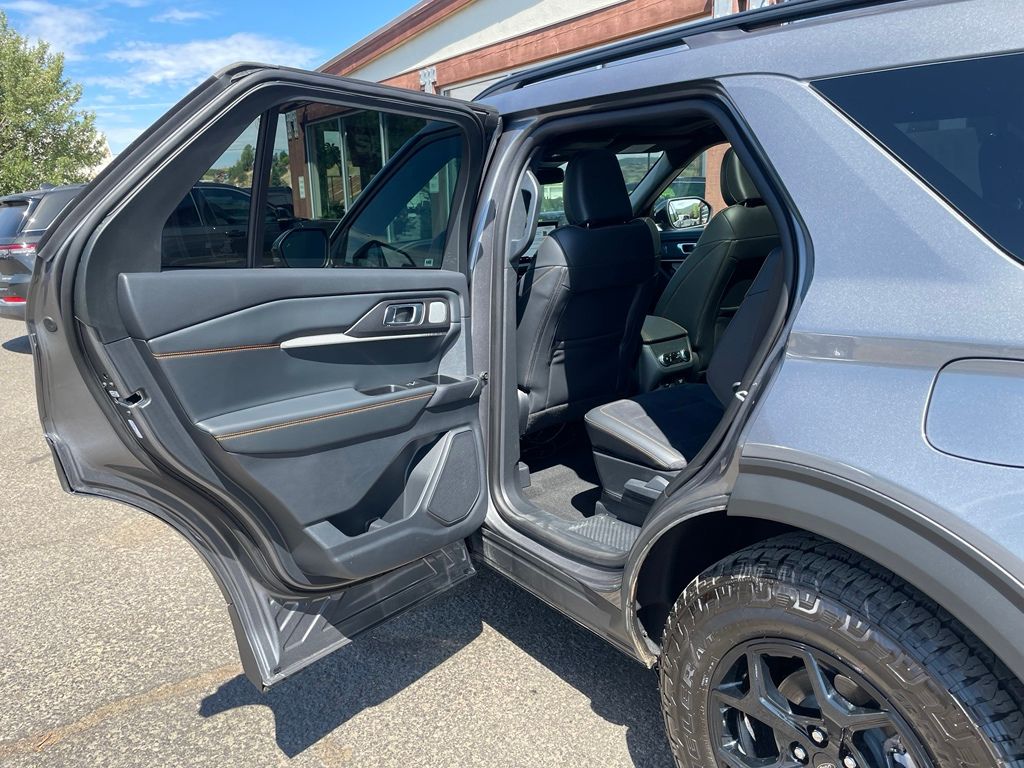2026 Ford Explorer Tremor - Photo 14