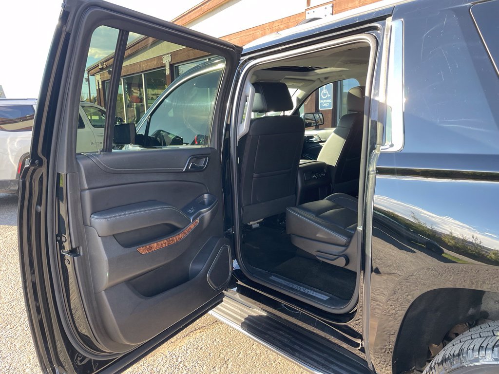 2017 Chevrolet Suburban Premier - Photo 12