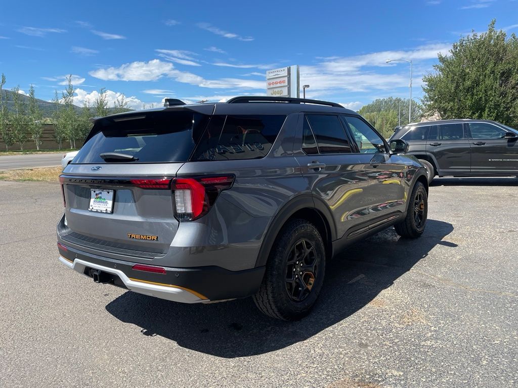 2026 Ford Explorer Tremor - Photo 8