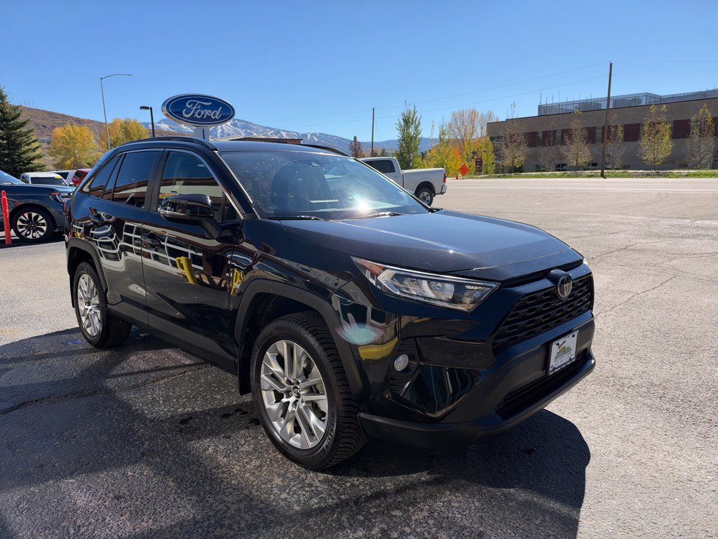 2019 Toyota RAV4 XLE Premium - Photo 9