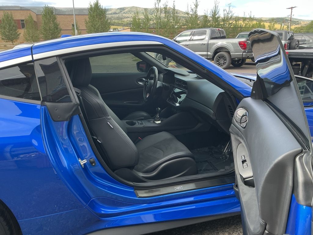 2025 Nissan Z Performance - Photo 17