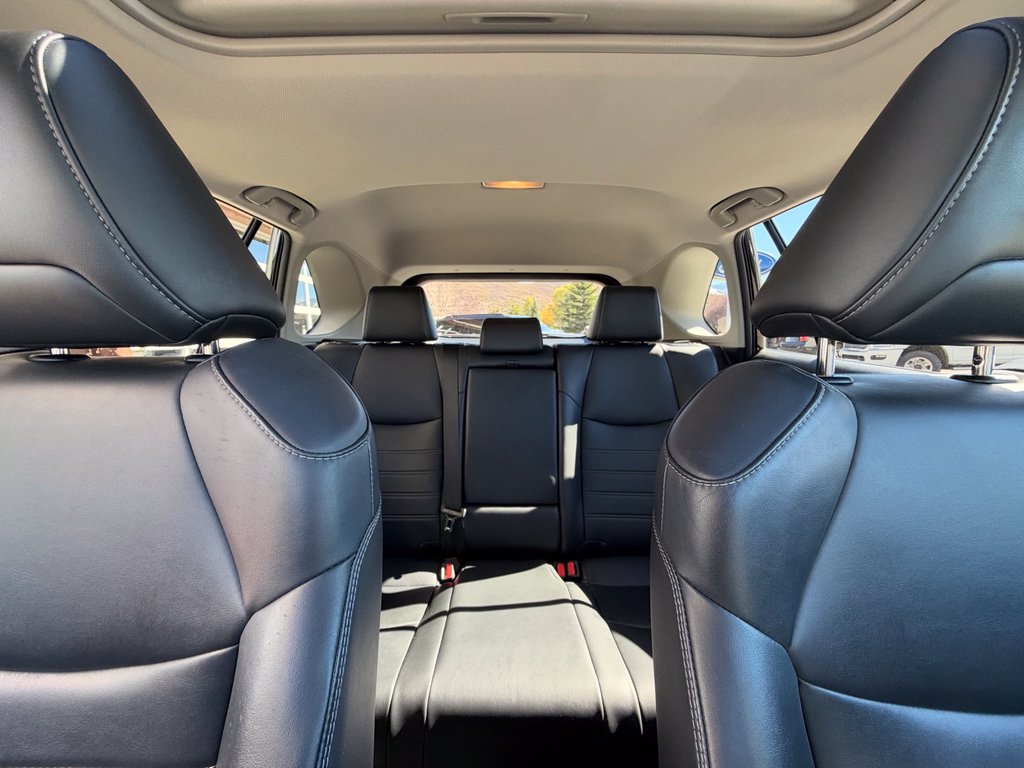 2019 Toyota RAV4 XLE Premium - Photo 23