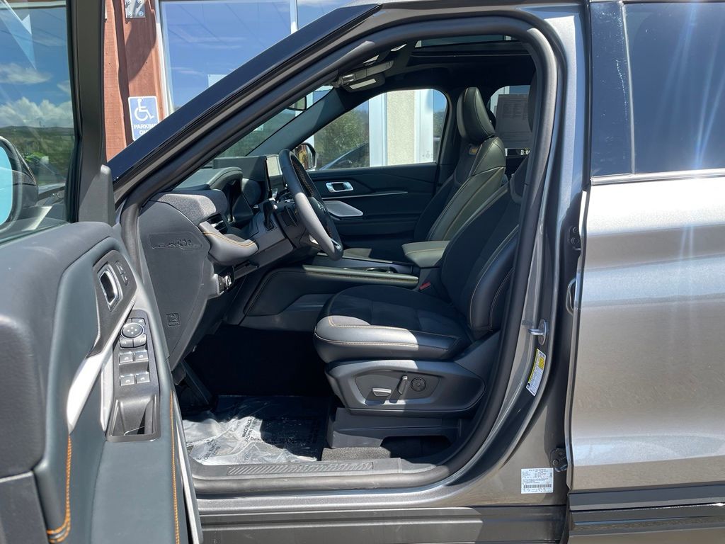 2026 Ford Explorer Tremor - Photo 12